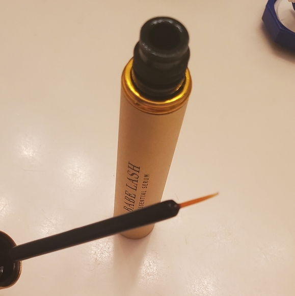 Babe Lash Essential Serum - Picture 3 of 5